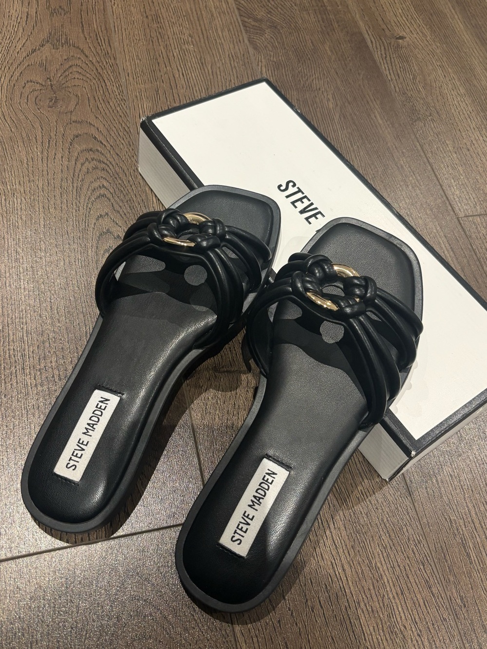 Steve Madden Black Flat Wide Sandals